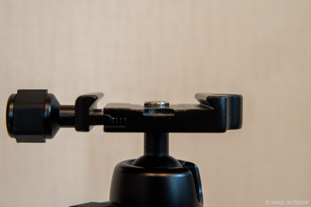 トラベル三脚の取り付け部分