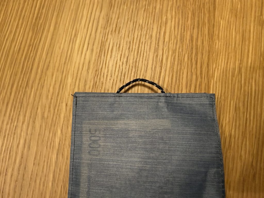 軽量財布の紐